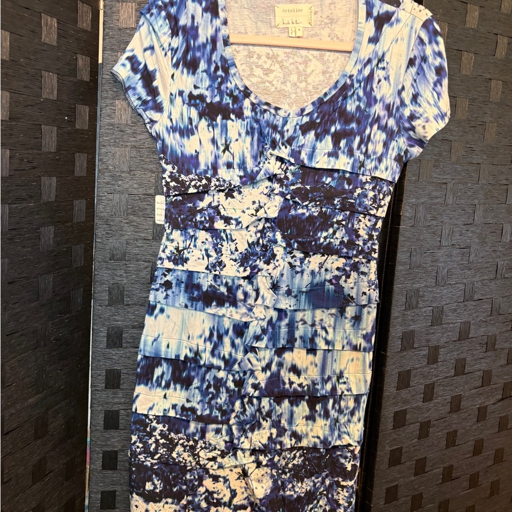 Nicole Miller Tidal Pleat Dress in Blue size M EUC